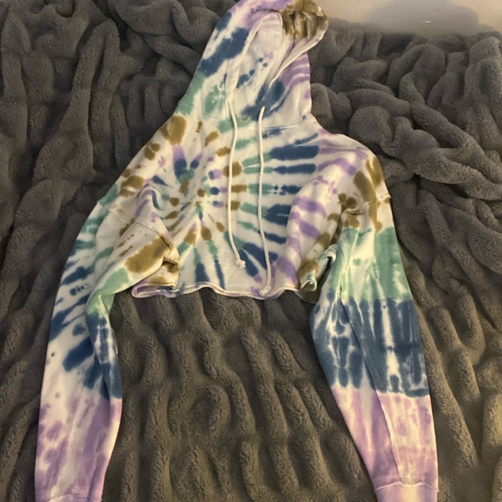Aeropostale small tie die crop top hoodie